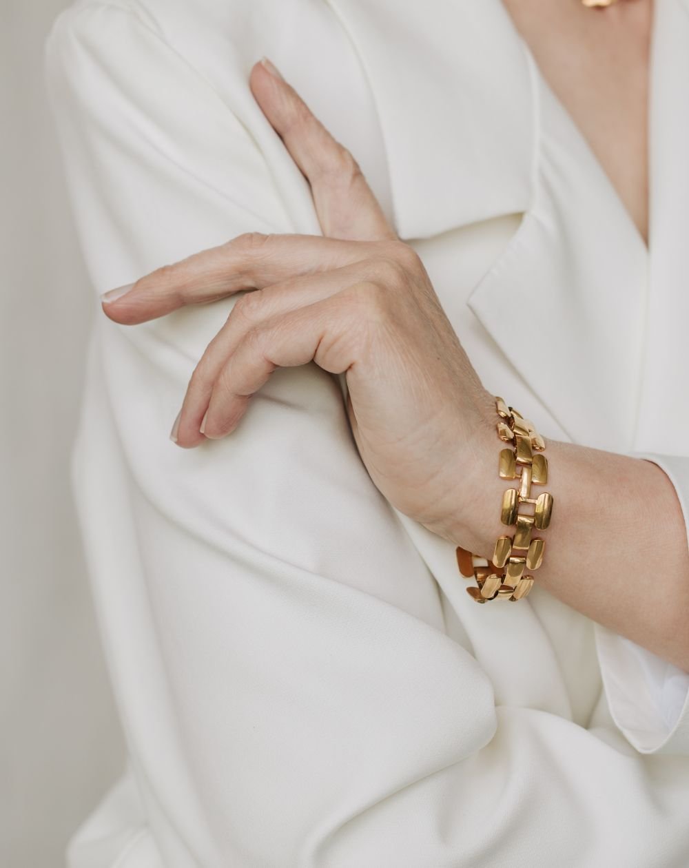 goddess divine portriat (1)