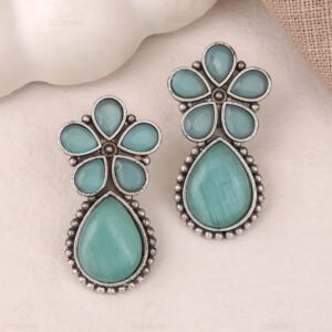 Monalisa green stoned stud earring