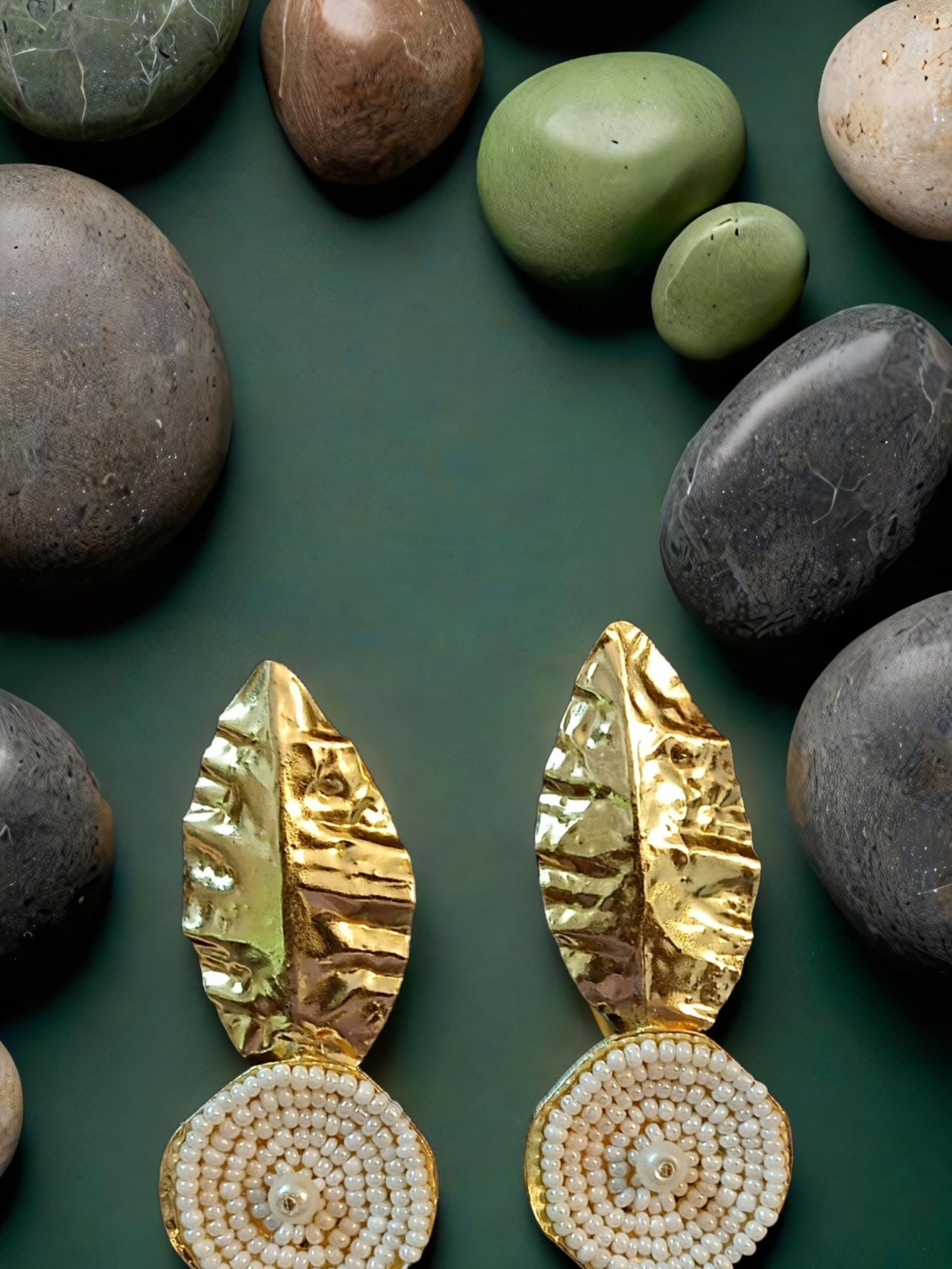 Anti-Tarnish 18k Gold plated Jewellery - Never seen before stunning leaf  with pearls desing dangler earrings